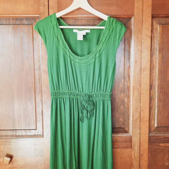 🛍 Max Studio Kelly Green Sleeveless Flower Applique Maxi Dress Size Medium - Picture 2 of 10